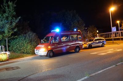Vergessenes Essen auf dem Herd loest Feuerwehreinsatz aus -Nachbarn hoeren Rauchmelder in Schoenaich 